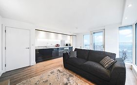 Luxury Apartment With Stunning Views On 10Th Floor