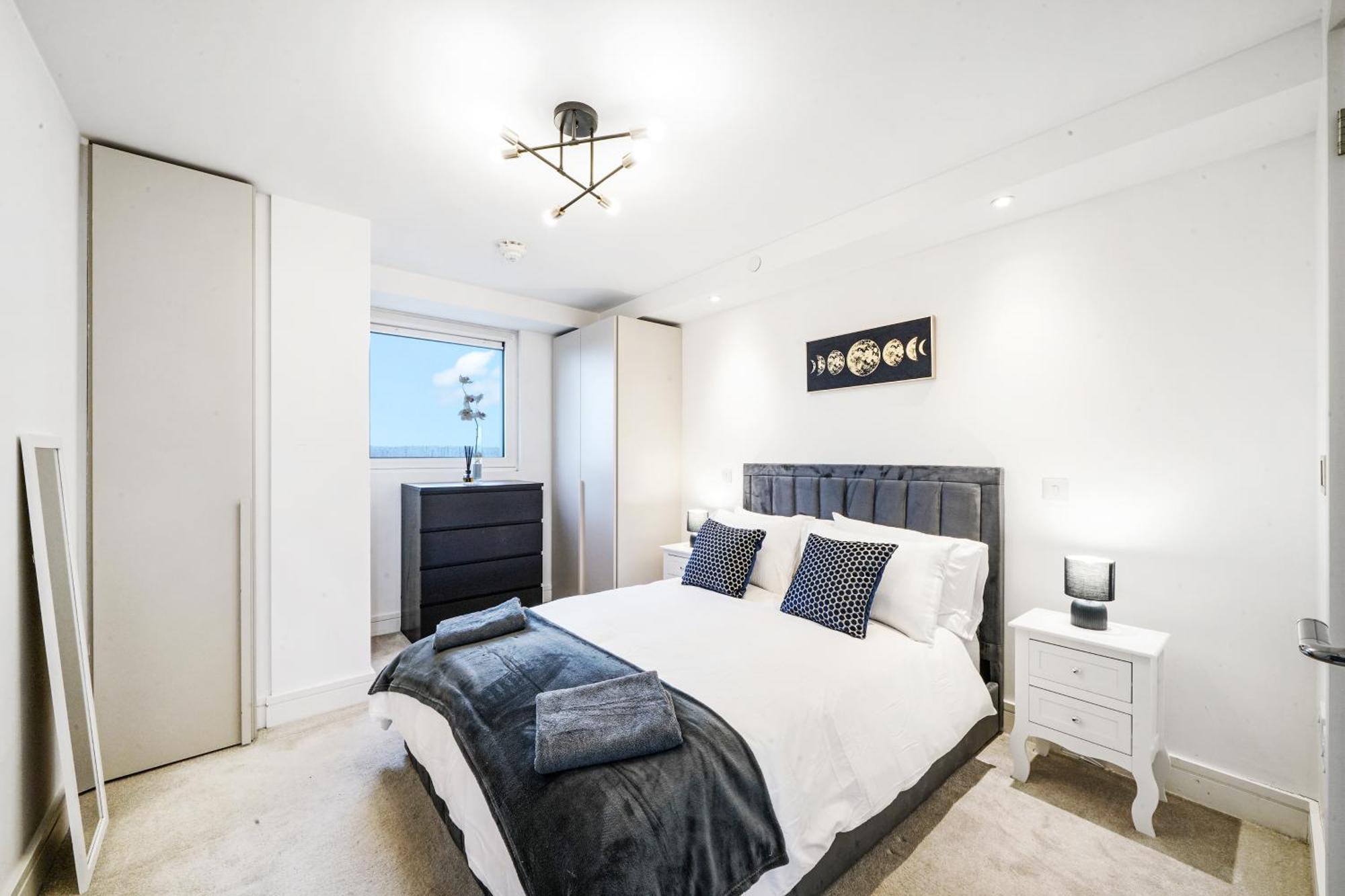 Luxury Apartment With Stunning Views On 10Th Floor Edgware Exterior photo