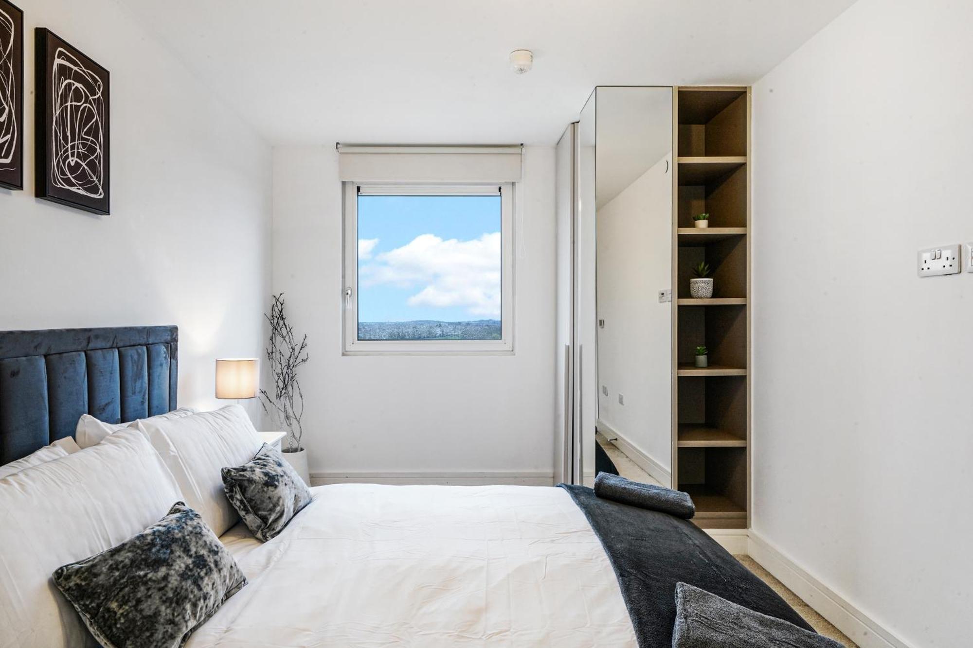 Luxury Apartment With Stunning Views On 10Th Floor Edgware Exterior photo